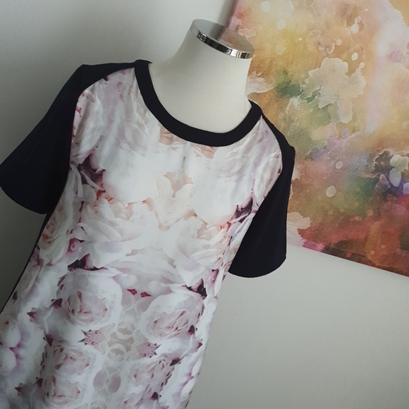 Finders Keepers T-Shirt Dress Rose Print Navy Size L (AU 10-12) NWT - Picture 4 of 12